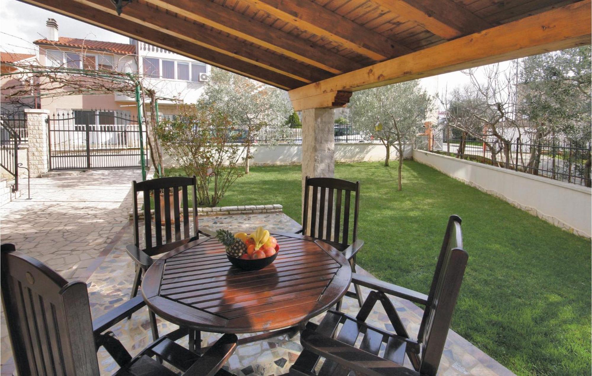 Awesome Apartment In Pula With Wifi Exteriör bild